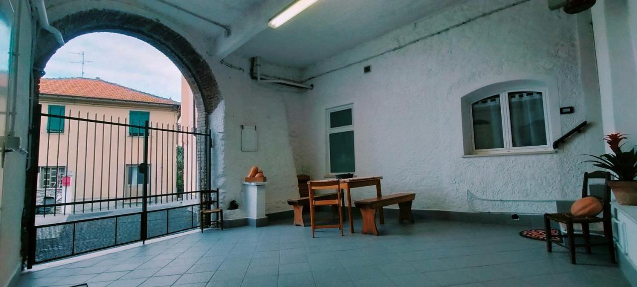 Вилла La Loggia Di Na Альбенга Экстерьер фото